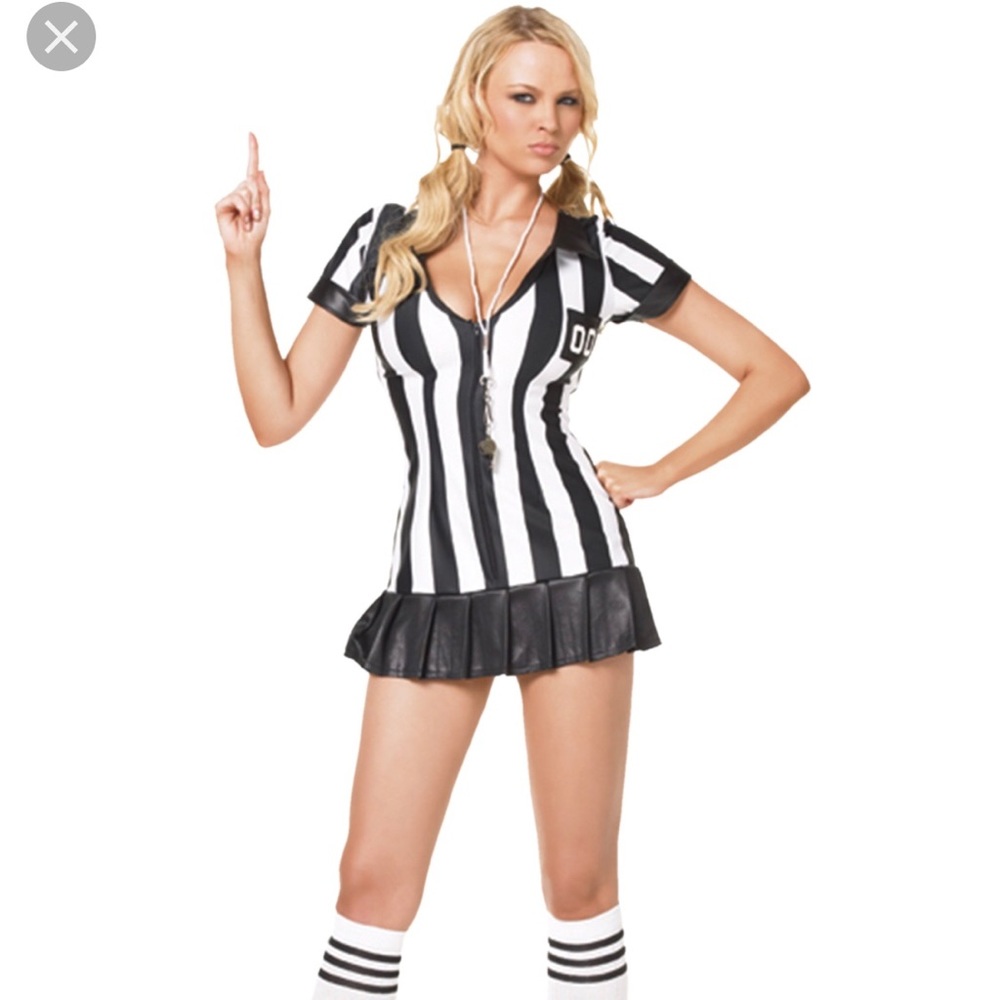 Referee costume